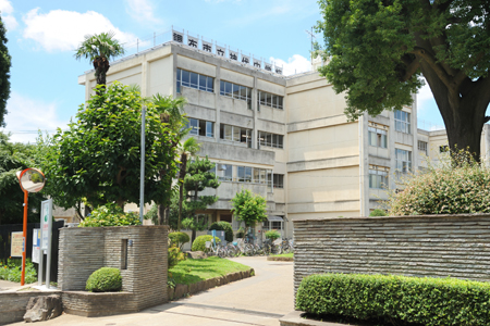 Junior high school. Chofu Tatsugami fee junior high school (junior high school) up to 475m