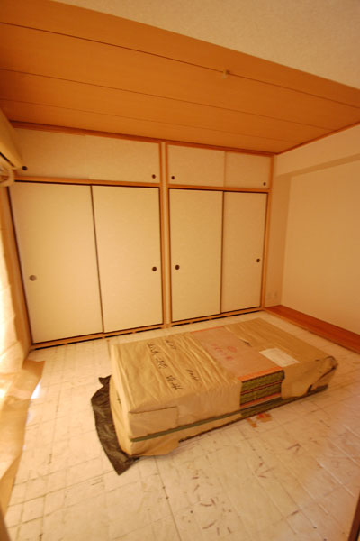 Living and room. Japanese-style room (tatami is Yes up)