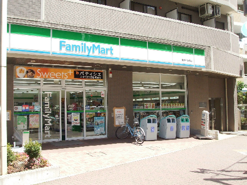 Convenience store. FamilyMart Yoshie Kokuryo Minamiten up (convenience store) 141m