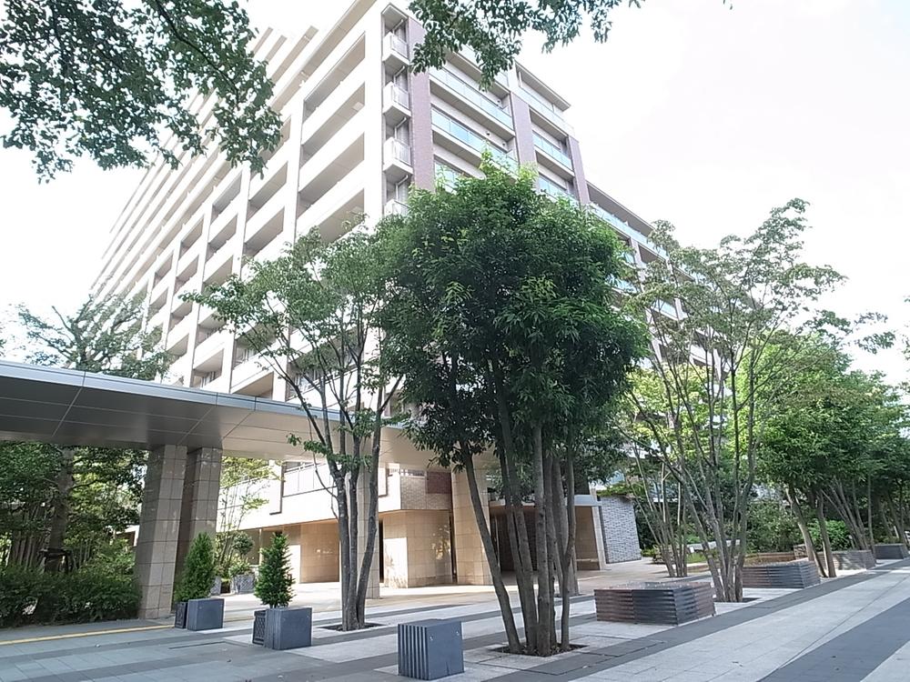 Local appearance photo. Local (12 May 2013) Shooting