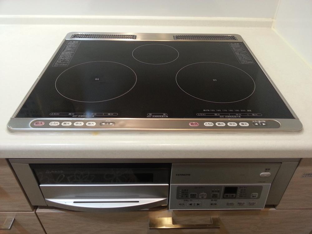 Kitchen. Indoor (12 May 2013) Shooting