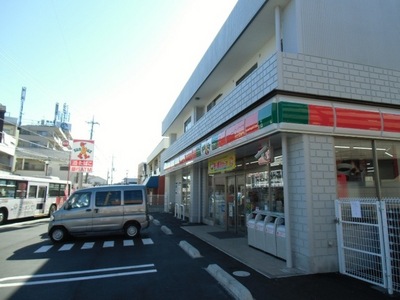 Convenience store. Thanks Chofu Uenohara store up (convenience store) 385m