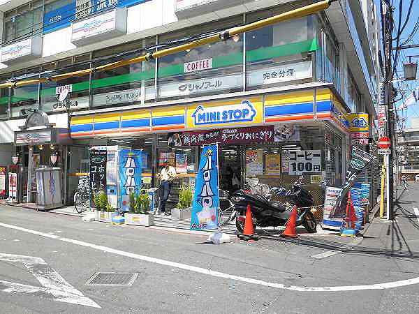 Convenience store. MINISTOP Chofu Station store up (convenience store) 84m