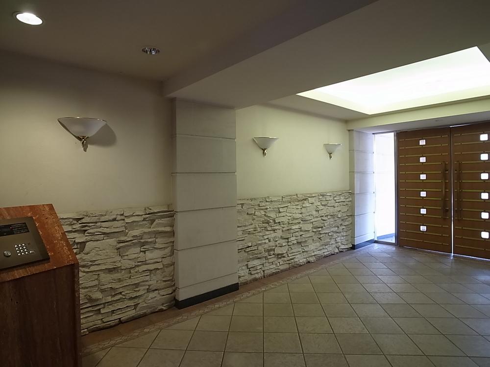 Entrance. Common areas (December 2013) Shooting