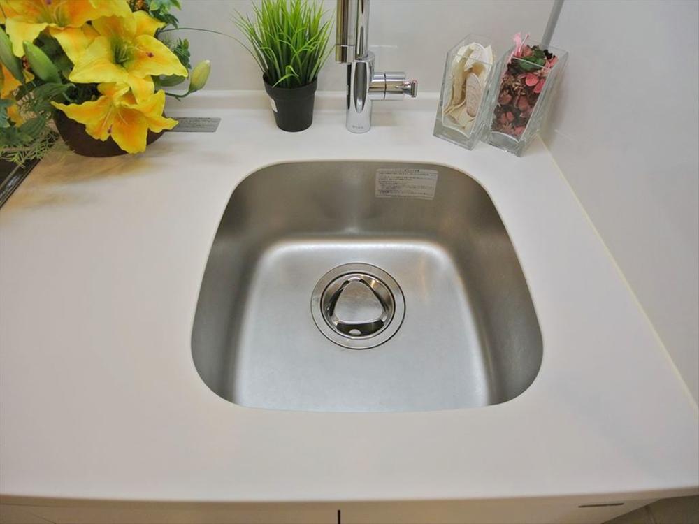 Kitchen. Selling local