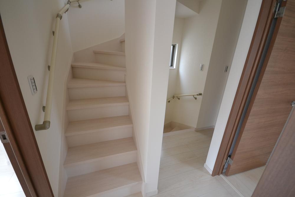 Same specifications photos (Other introspection). Seller example of construction (stairs to the loft)
