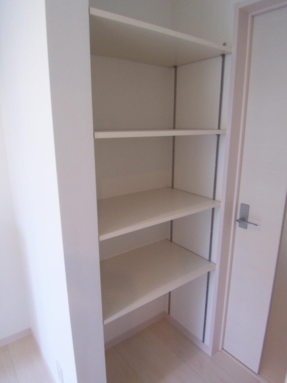 Same specifications photos (Other introspection). Seller example of construction (pantry)