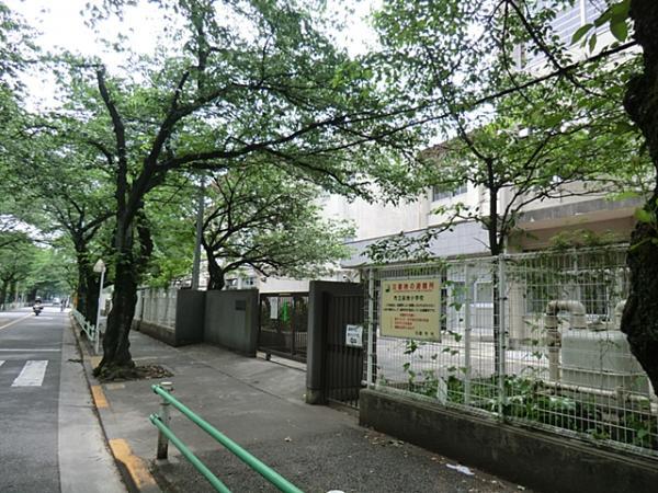 Primary school. 500m to Chofu Municipal Somechi Elementary School