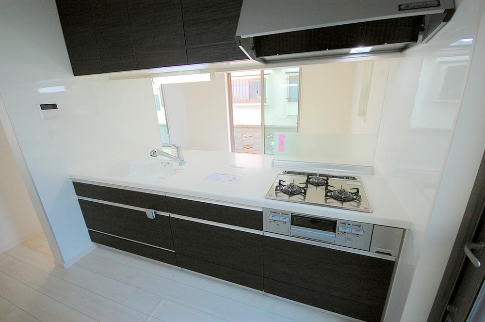 Same specifications photo (kitchen). Seller same specifications construction cases