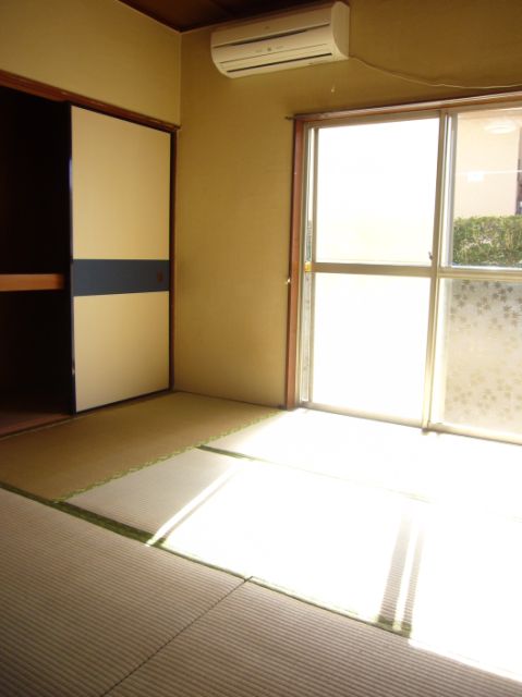 Living and room. Bright Japanese-style room