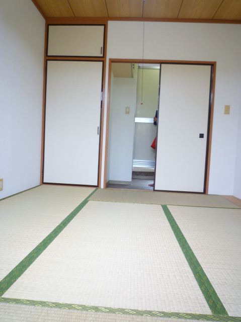 Living and room. Warm is a Japanese-style room.