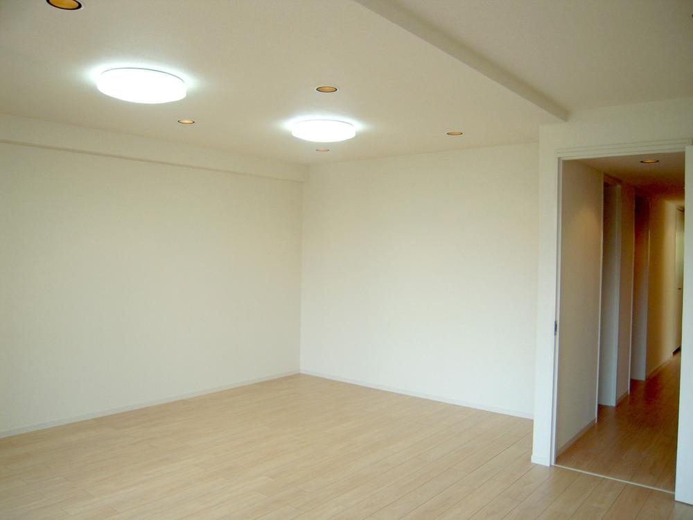 Living. Living-dining (August 2013) Shooting