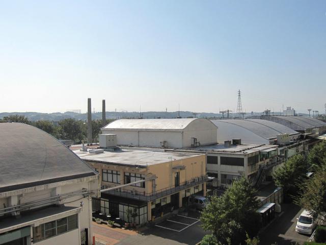 View photos from the dwelling unit. View from Lions Mansion Chofu Building C balcony