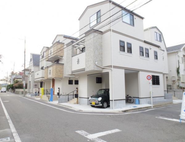 Local appearance photo. (Appearance photograph) is the "west Chofu," "Tobitakyu" station a 15-minute walk of the property!