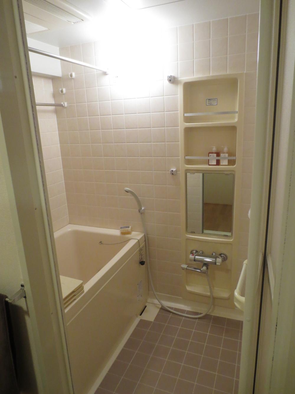 Bathroom. Bathroom (11 May 2013) Shooting