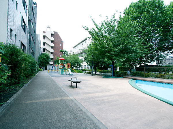 Surrounding environment. Municipal Hisamatsu children's park (3-minute walk / About 190m)