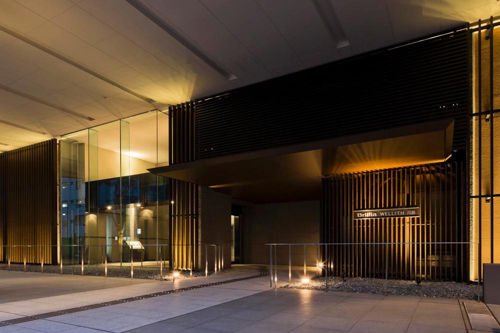 Entrance. Common areas