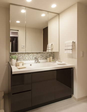 Bathing-wash room.  [Powder Room] Powder room to deliver a high-quality comfort at the beginning and end of the day.