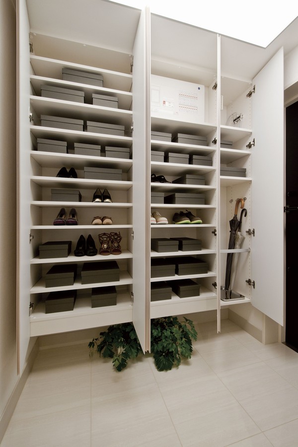 Footwear box + multi-storage space