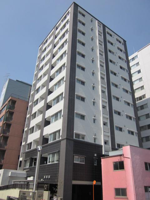 Local appearance photo. Local (12 May 2013) Shooting