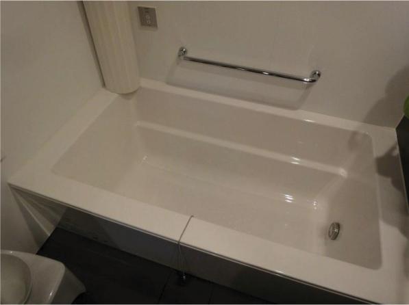 Bathroom. Local (11 May 2013) Shooting