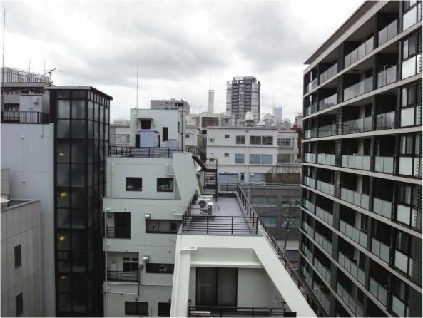 View photos from the dwelling unit. Local (11 May 2013) Shooting