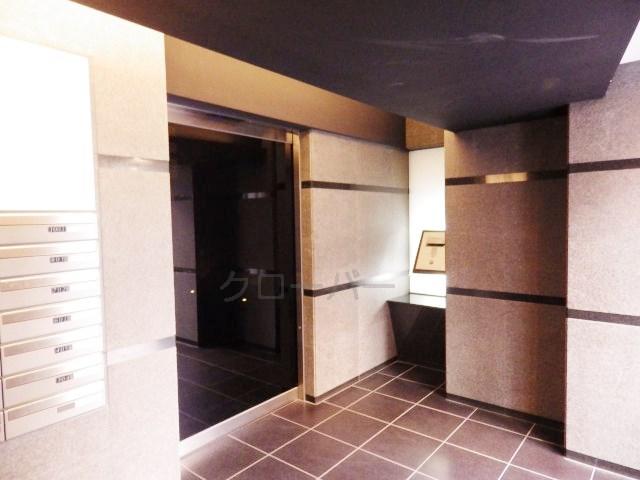 Entrance. Entrance hall