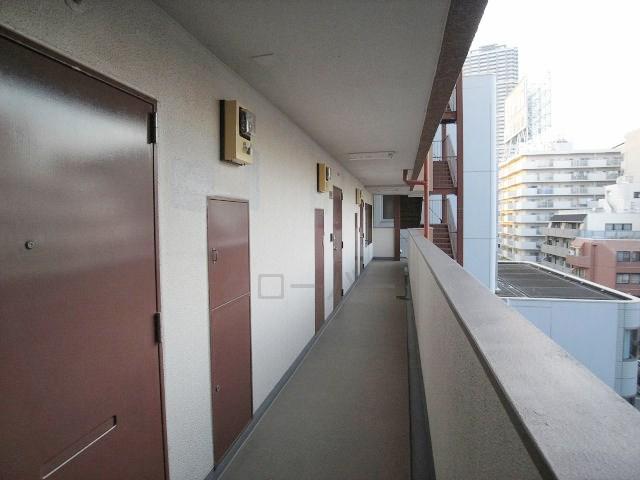 Other common areas. Sharing unit Corridor