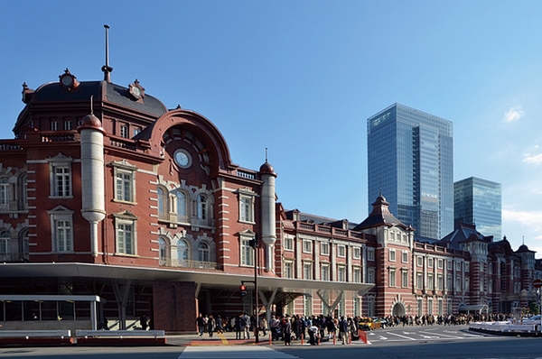 "Tokyo" Station Marunouchi mouth (about 3600m)