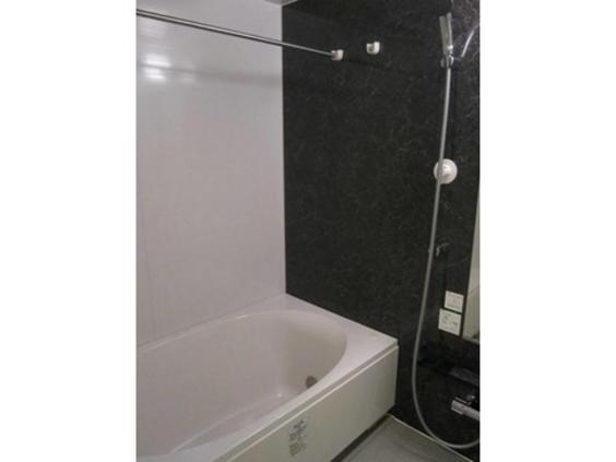 Bathroom. Full Otobasu ・ With bathroom ventilation drying function