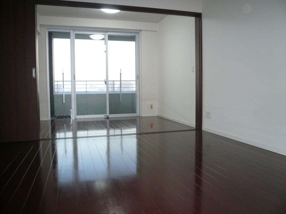 Living. LDK10 Pledge