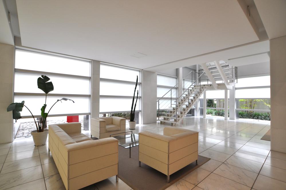 Entrance. Common areas