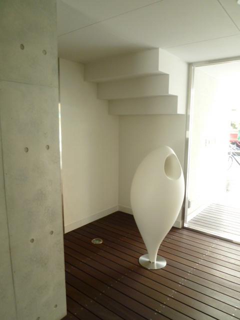 Other. Objects provided in the common areas