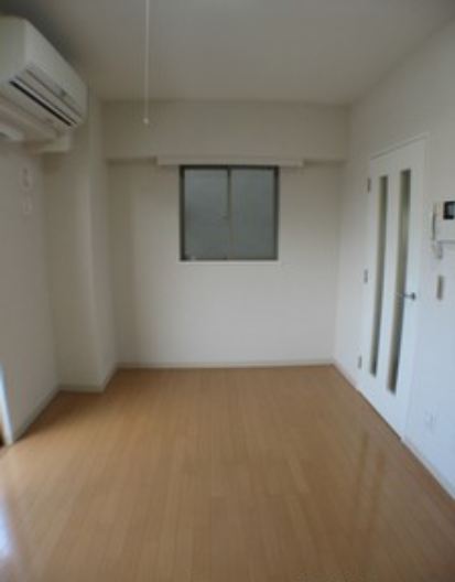 Living and room. Built shallow 2007 4 line 4 station available!  Ginza center area action