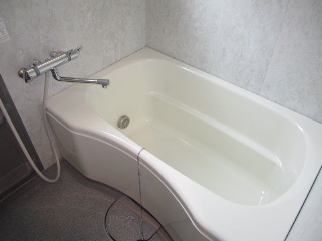 Bath. Add cooked, It comes with a bathroom dryer.