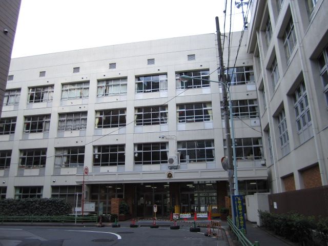 Junior high school. Municipal 1300m Ginza until junior high school (junior high school)