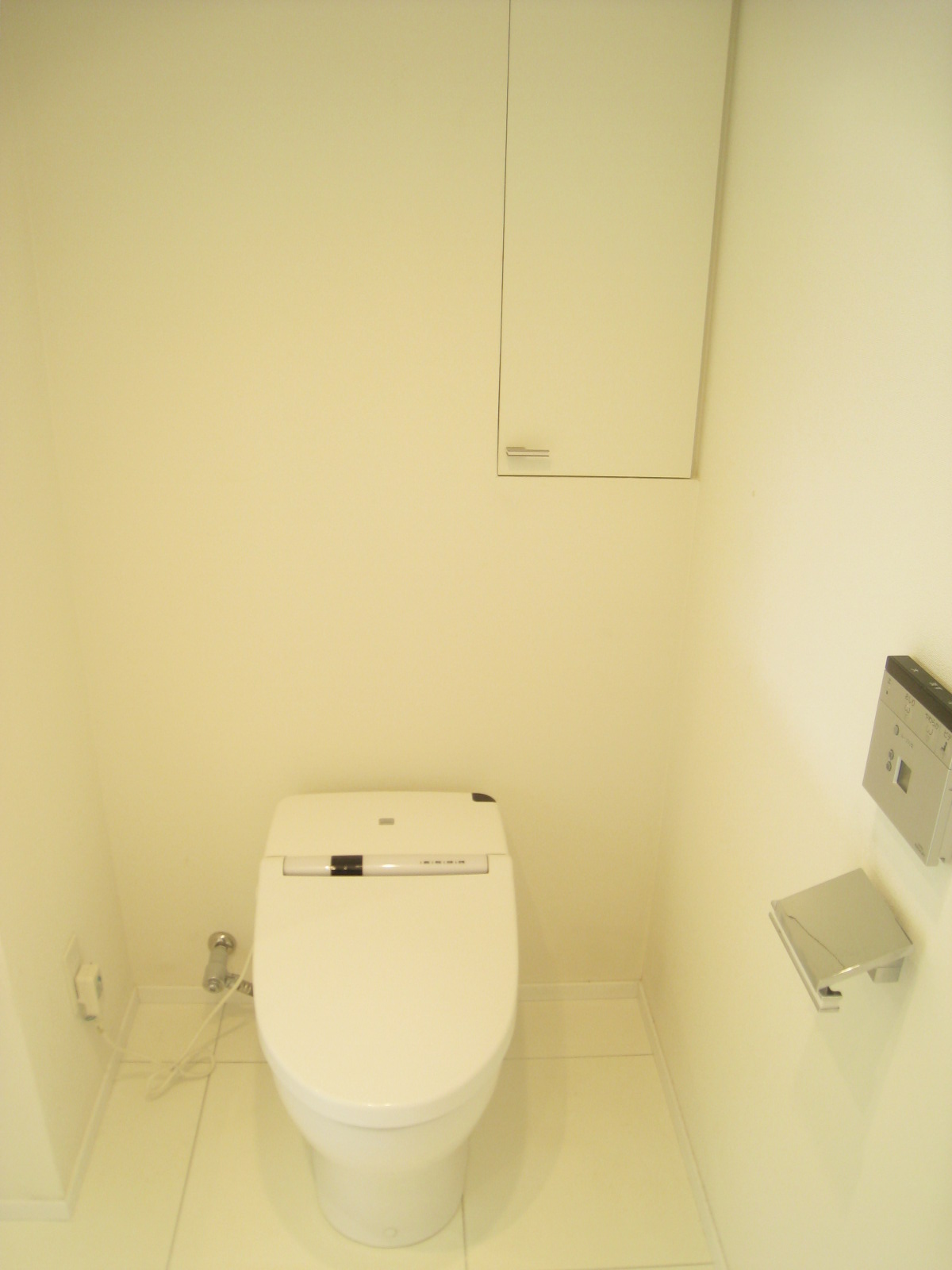 Toilet.  ※ Your preview reservation → 0800-808-9313 until (toll free)