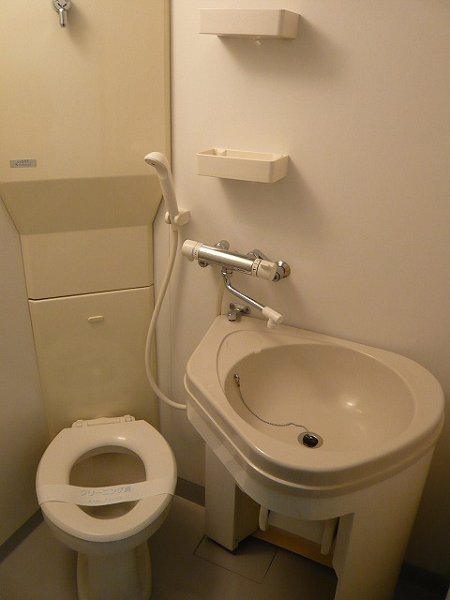 Bath. shower room