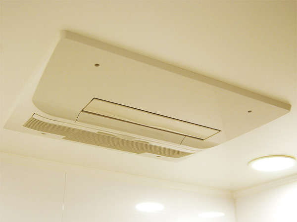 Bathing-wash room.  [Bathroom ventilation heating dryer (TES hot water type)] Ventilation and dry ・ Installing a bathroom ventilation heating drying machine equipped with a heating function. (Same specifications)