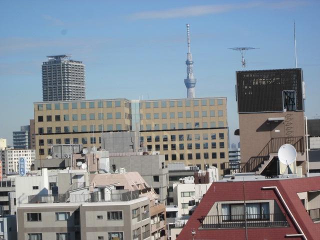 View photos from the dwelling unit. View from the site (November 2013) Shooting