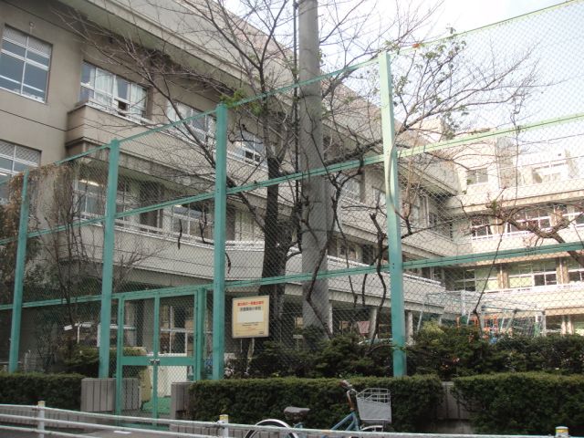 kindergarten ・ Nursery. Kyobashi Asaumi kindergarten (kindergarten ・ 520m to the nursery)