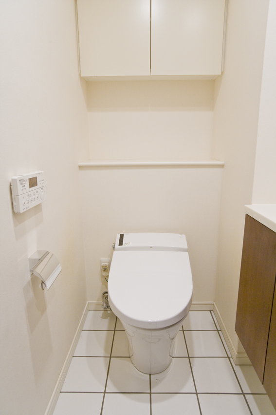 Toilet. Your budget ・ Initial cost ・ Your tenants examination, etc., Please consult anything. 