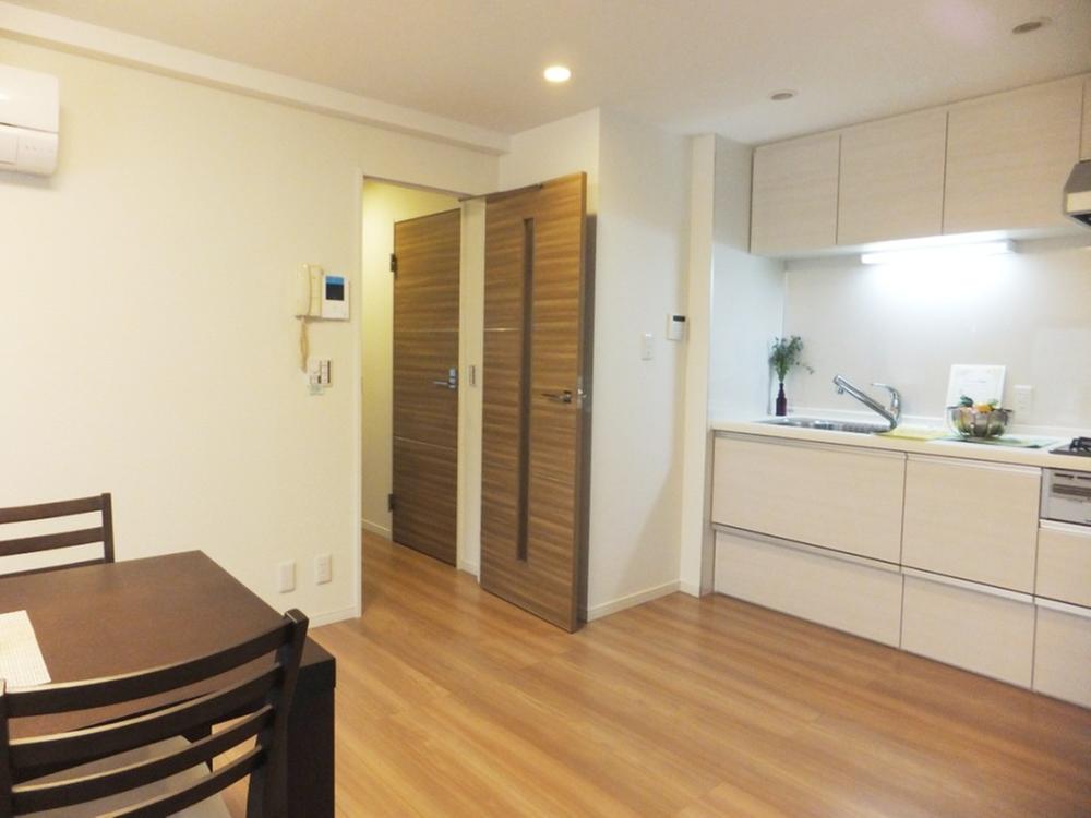 Living. Indoor (11 May 2013) Shooting