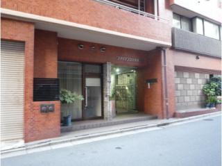 Entrance. Common areas