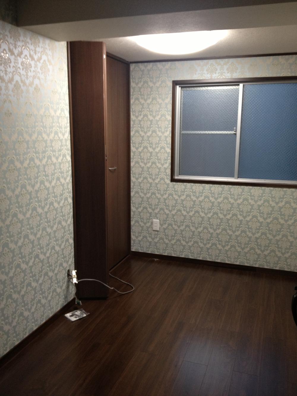 Non-living room. Indoor (11 May 2013) Shooting