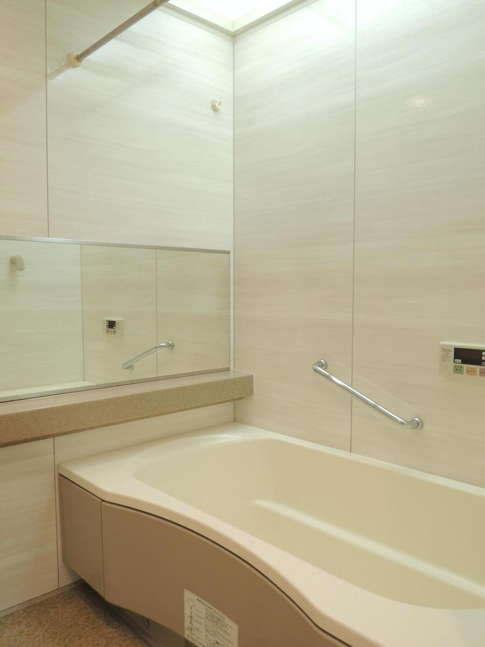 Bathroom. Indoor (12 May 2013) Shooting