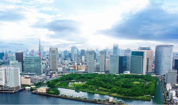 Hama Rikyu Gardens (after the annular second Line opening than local is about 1190m / Currently about 2270m)