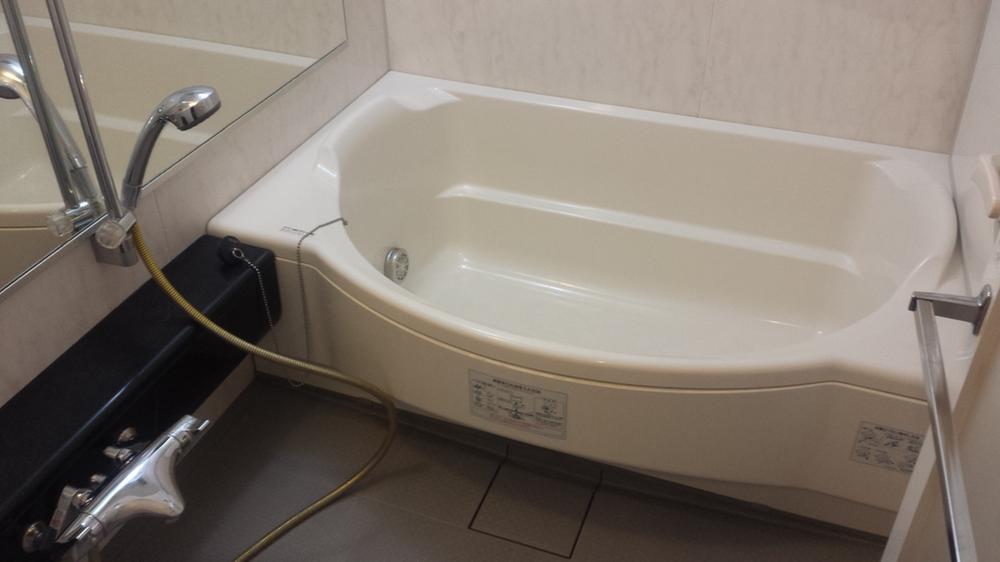 Bathroom. 1418 Coach of the (December 2013 shooting)