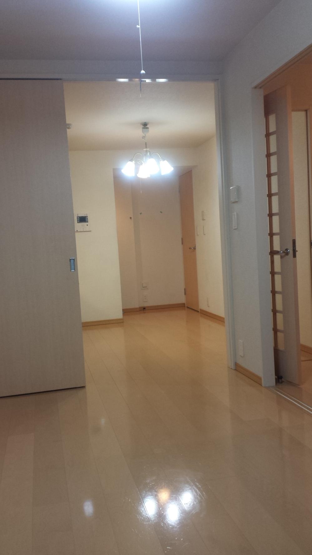 Non-living room. 6.6 Pledge of Western-style, With floor heating. Indoor (December 2013 shooting)