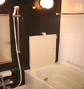 Bath. Wide bathroom is fully equipped, such as with a bathroom dryer. You can relax. 